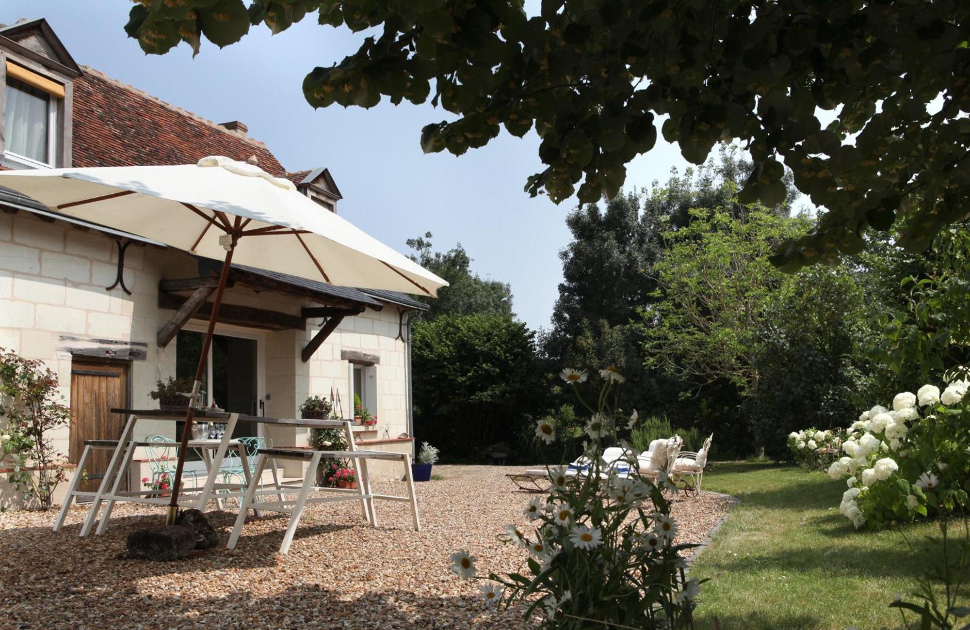 Une Maison, Un Jardin Berthenay المظهر الخارجي الصورة